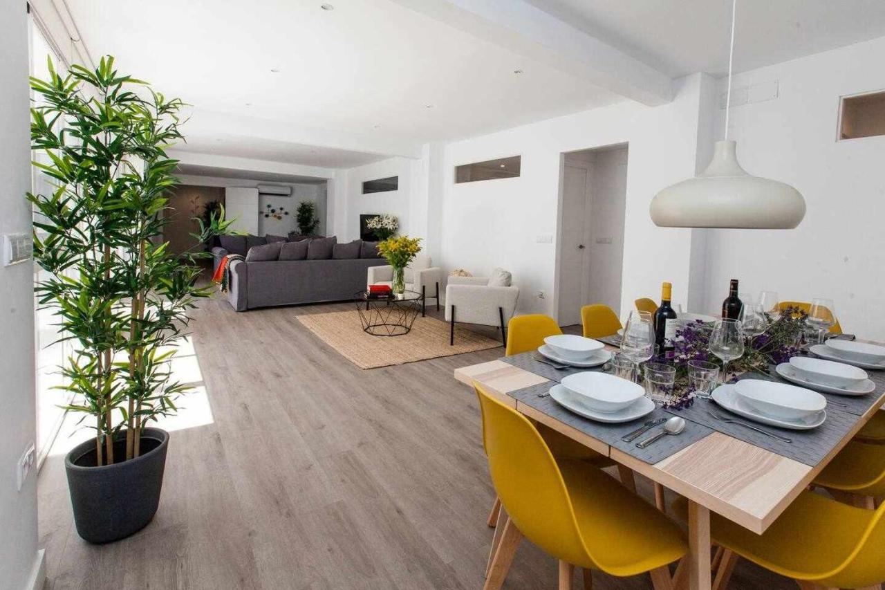 Isg Apartments Downtown Family Haven Free Parking Spot Sevilla Exterior foto